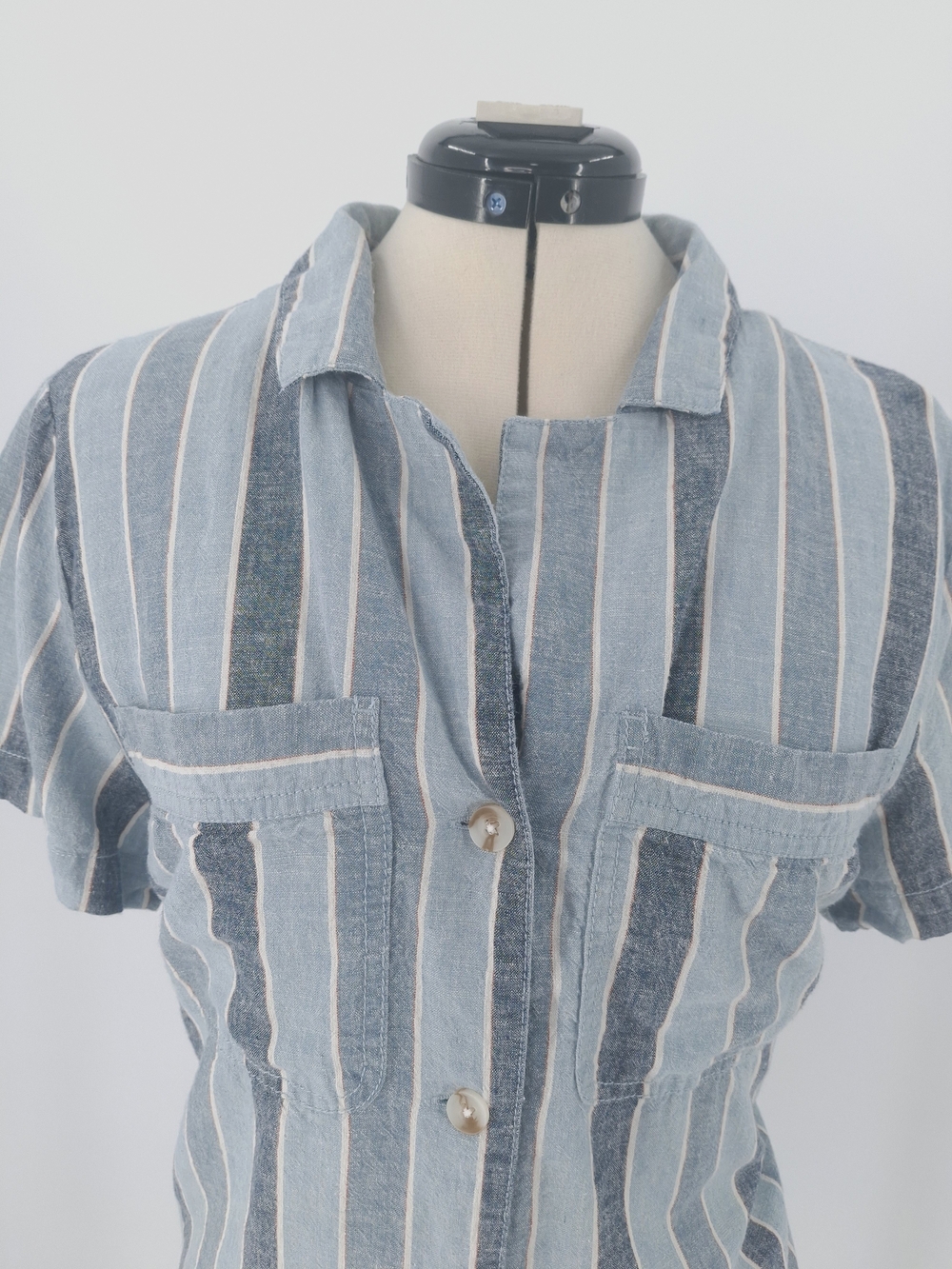 ✨Wonderly Blue & White Vertical Striped Camp Shirt Short Sleeve Button Down L✨ - Picture 3 of 13